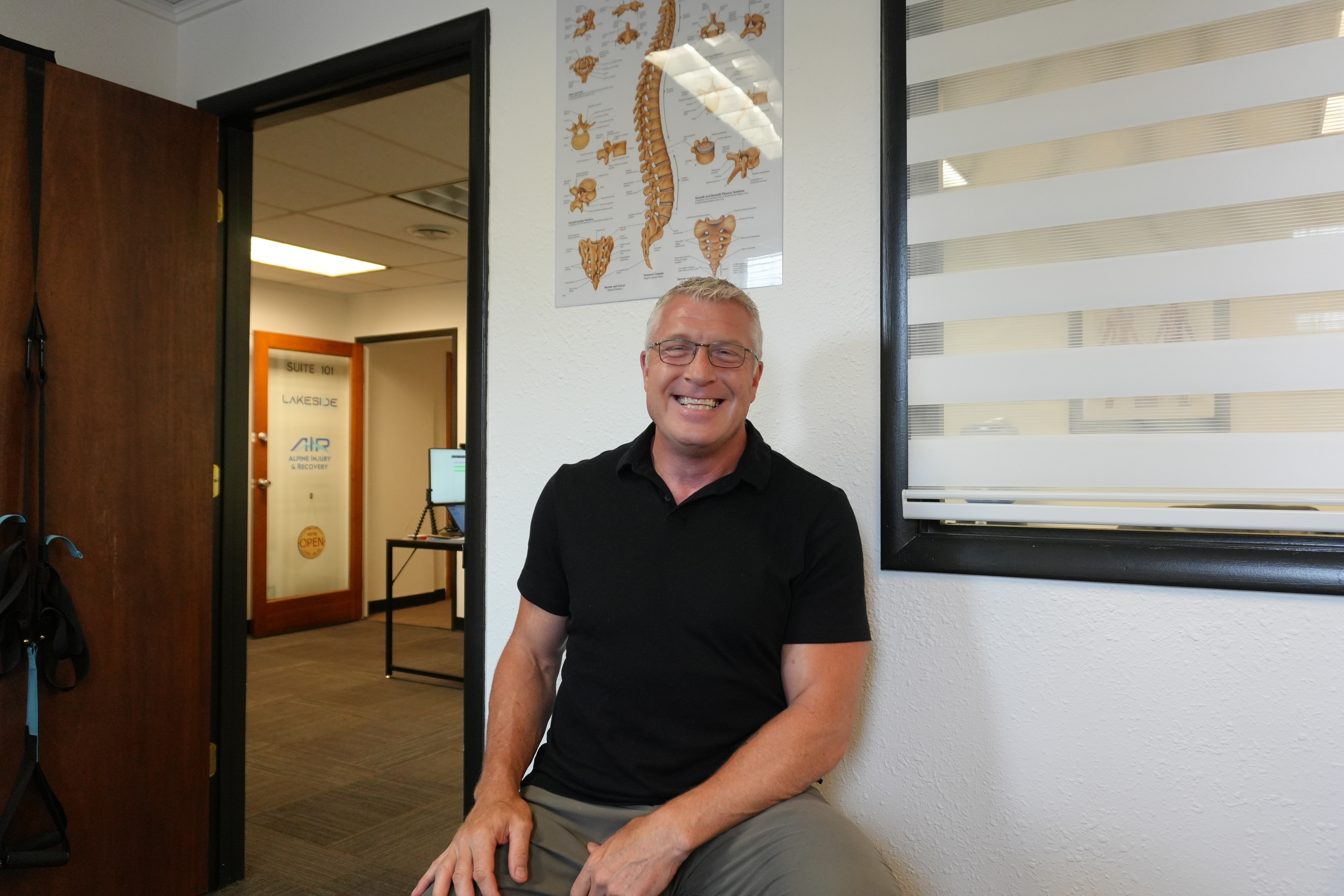 Lakeside Spine and Injury Center, a chiropractic clinic in Wheat Ridge